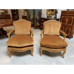 Paire de fauteuils style Louis XV