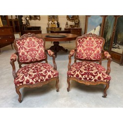 Paire de fauteuils style Louis XV Nogaret