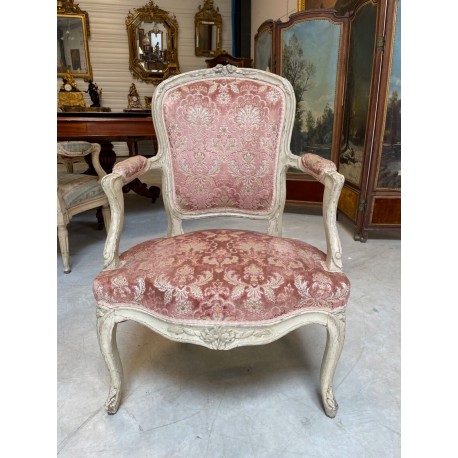 Fauteuil peint époque Louis XV